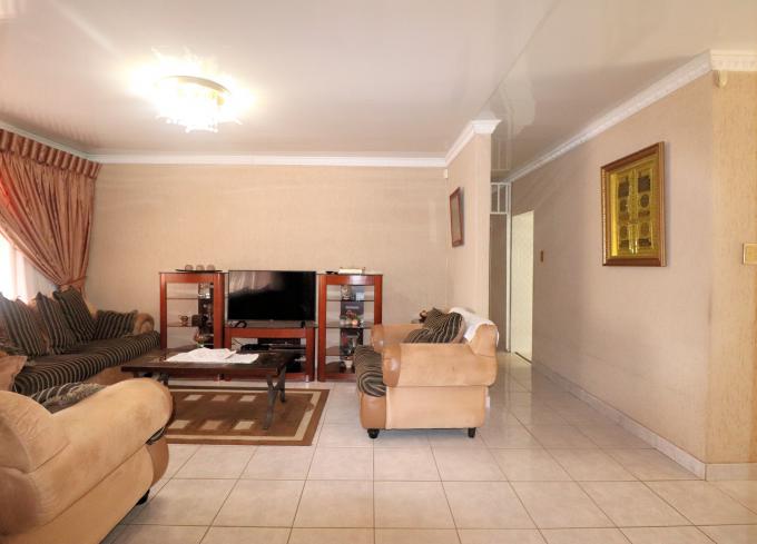 3 Bedroom House for Sale For Sale in Lenasia South - MR644868