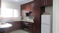 Kitchen - 9 square meters of property in Paulshof