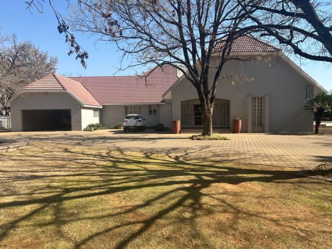 6 Bedroom House for Sale For Sale in Viljoenskroon - MR644940