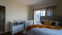 Main Bedroom - 27 square meters of property in Parklands