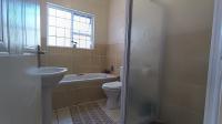 Bathroom 1 - 6 square meters of property in Parklands