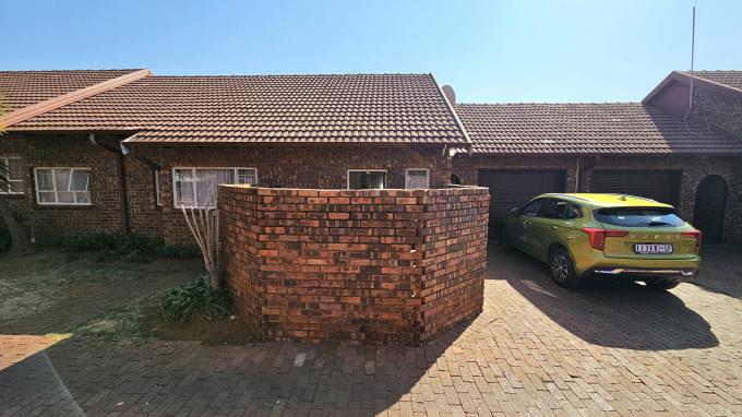 3 Bedroom Sectional Title for Sale For Sale in Pretoria North - MR645027