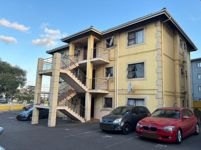 2 Bedroom Apartment for Sale For Sale in Montclair (Dbn) - MR645072