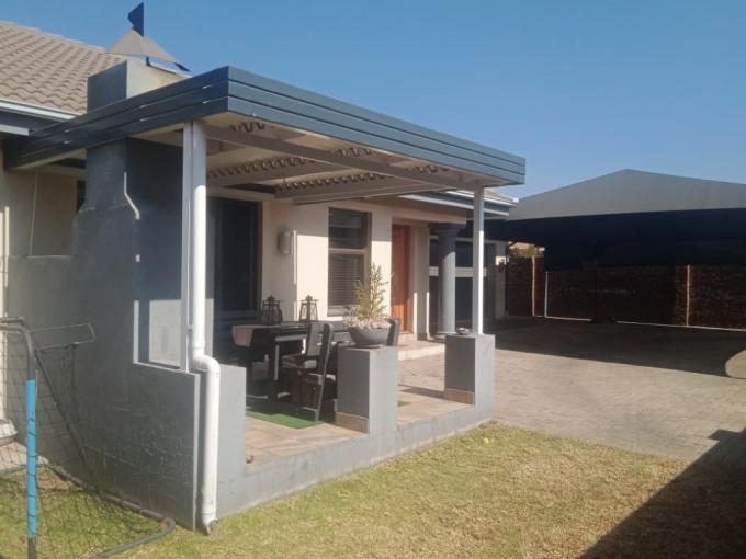 3 Bedroom House for Sale For Sale in Middelburg - MP - MR645144