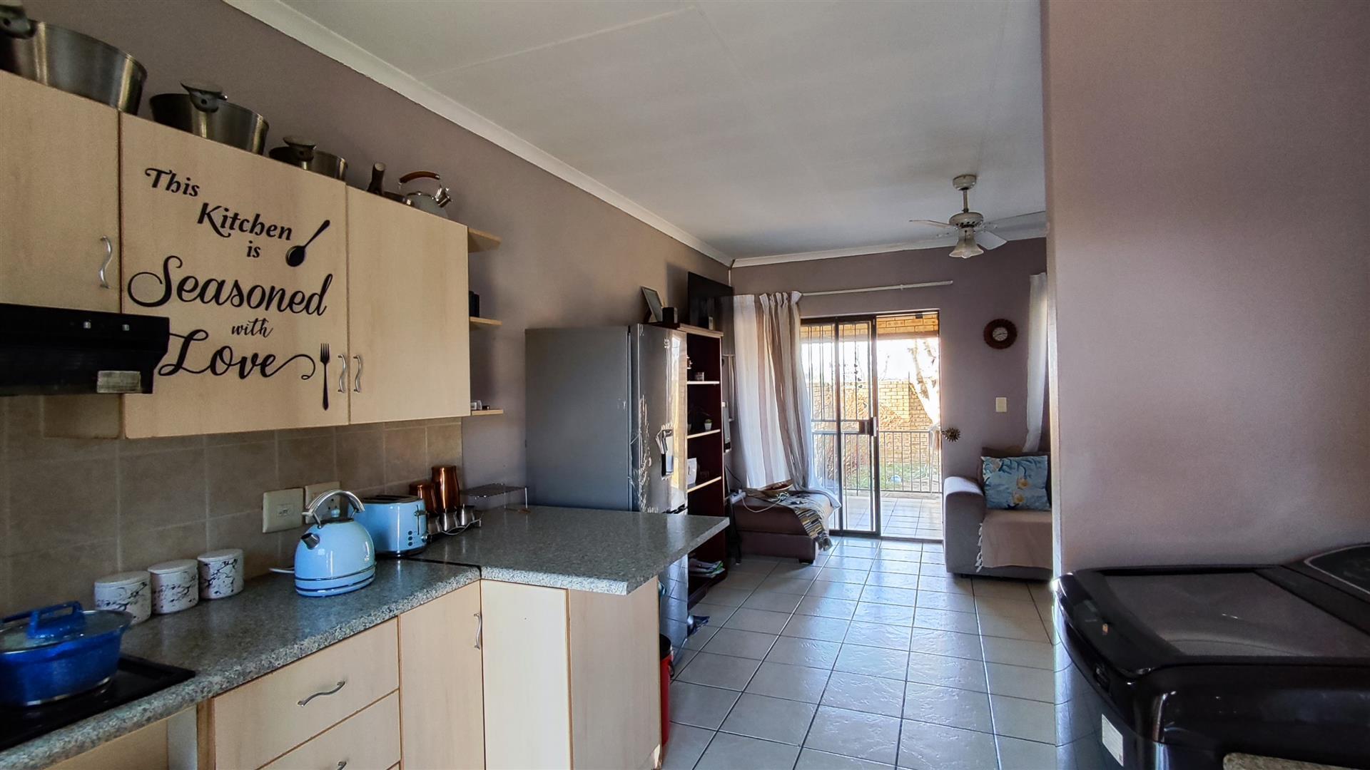 Kitchen - 9 square meters of property in Riversdale