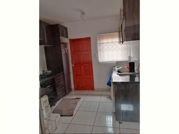 2 Bedroom Apartment to Rent in Lehae - Property to rent - MR645312