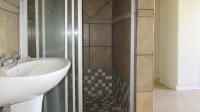 Main Bathroom - 2 square meters of property in Constantia Kloof