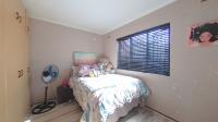 Bed Room 4 - 11 square meters of property in Chatsworth - KZN