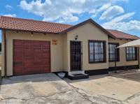 3 Bedroom 2 Bathroom House for Sale for sale in Bergsig - Heidelberg