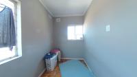 Bed Room 1 - 7 square meters of property in Bulwer (Dbn)