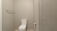 Main Bathroom - 6 square meters of property in Midridge Park