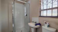 Main Bathroom - 4 square meters of property in Klippoortjie AH