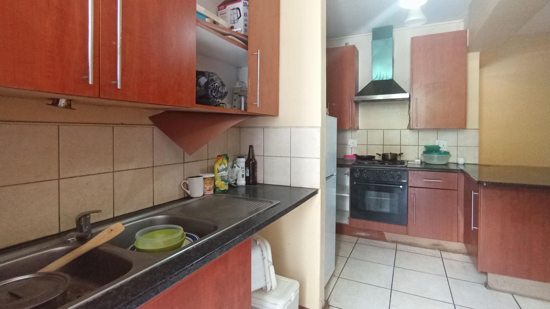 Kitchen - 12 square meters of property in Sunnyside