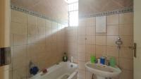 Bathroom 1 - 3 square meters of property in Sunnyside