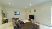 Lounges - 31 square meters of property in Windermere