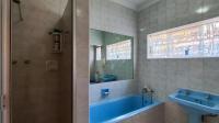 Bathroom 2 - 11 square meters of property in Primrose