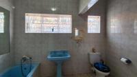 Bathroom 2 - 11 square meters of property in Primrose