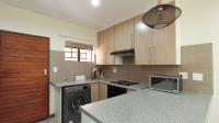 Kitchen - 8 square meters of property in Sagewood