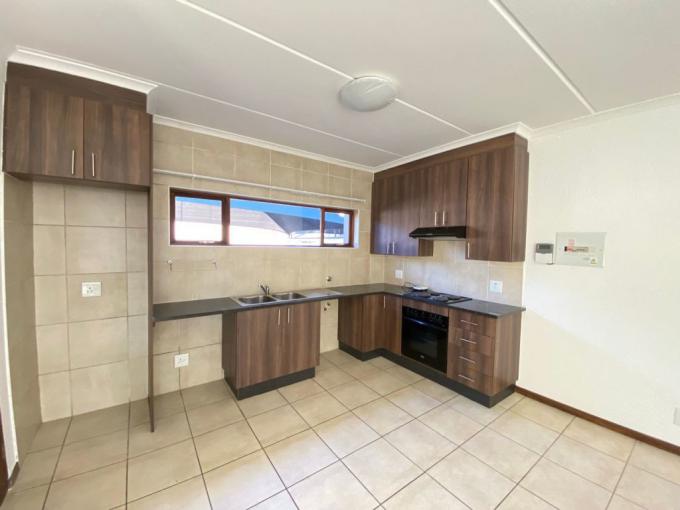 2 Bedroom Apartment for Sale For Sale in Helderwyk Estate - MR645618