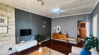 Lounges - 22 square meters of property in Ferndale - JHB