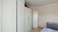 Bed Room 1 - 13 square meters of property in Mondeor