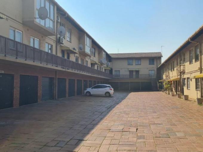 3 Bedroom Duplex for Sale For Sale in Montclair (Dbn) - MR645723