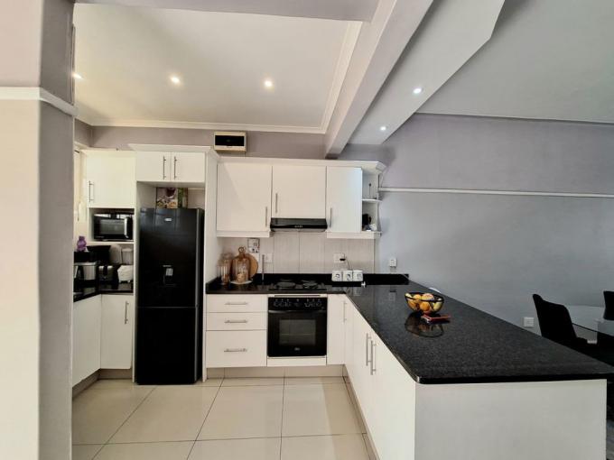 2 Bedroom Apartment for Sale For Sale in Glenwood - DBN - MR645769