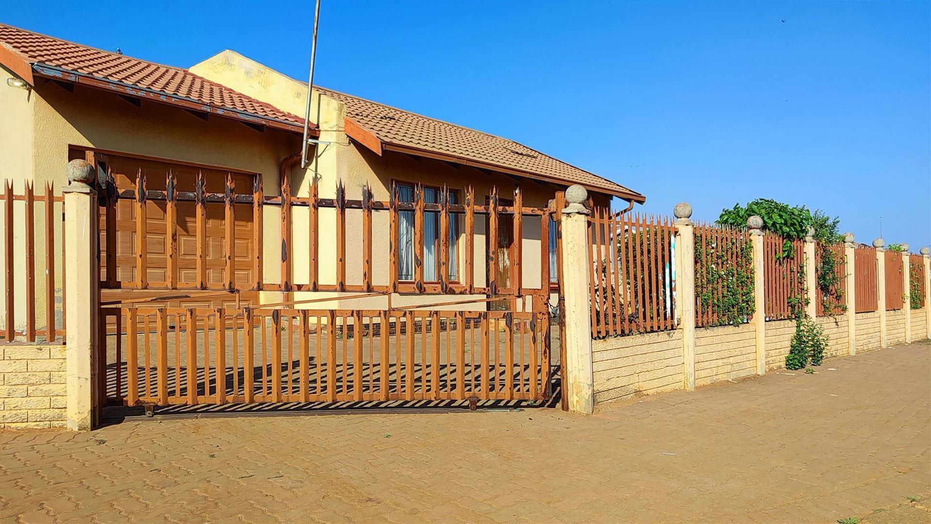 Front View of property in Sebokeng