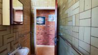 Bathroom 1 - 4 square meters of property in Bonaero Park