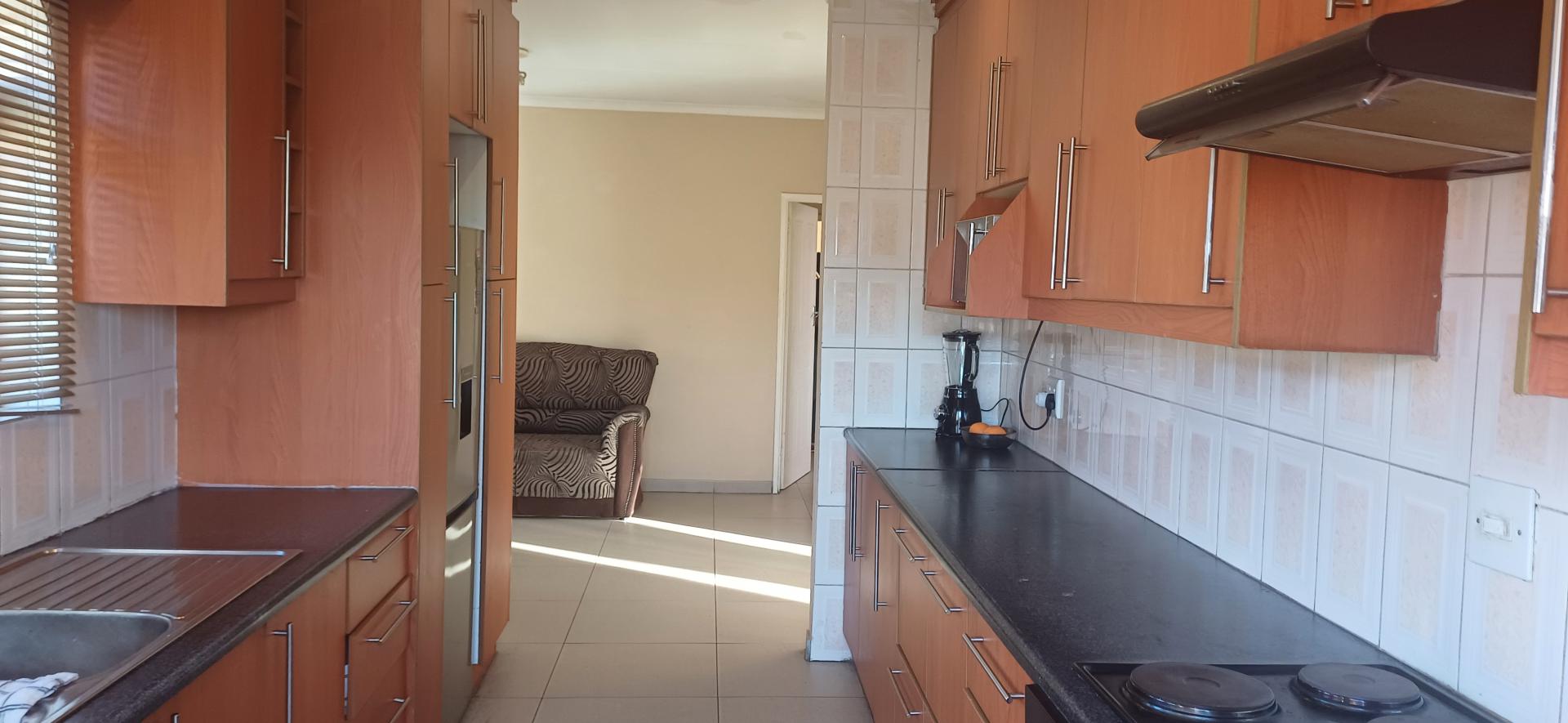 Kitchen of property in Mayberry Park