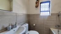 Bathroom 1 - 4 square meters of property in Groblerpark