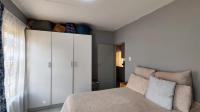 Main Bedroom - 14 square meters of property in Groblerpark