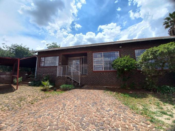 4 Bedroom House for Sale For Sale in Naturena - MR646009