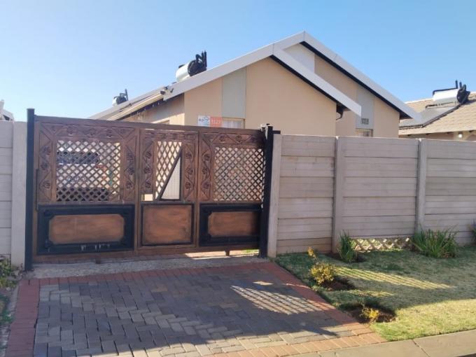 2 Bedroom House for Sale For Sale in Alberton - MR646048