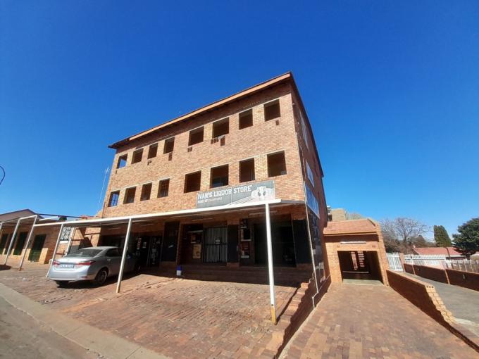 16 Bedroom Commercial for Sale For Sale in Lenasia South - MR646061