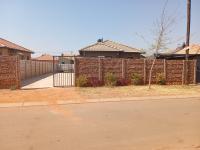 Front View of property in Protea Glen