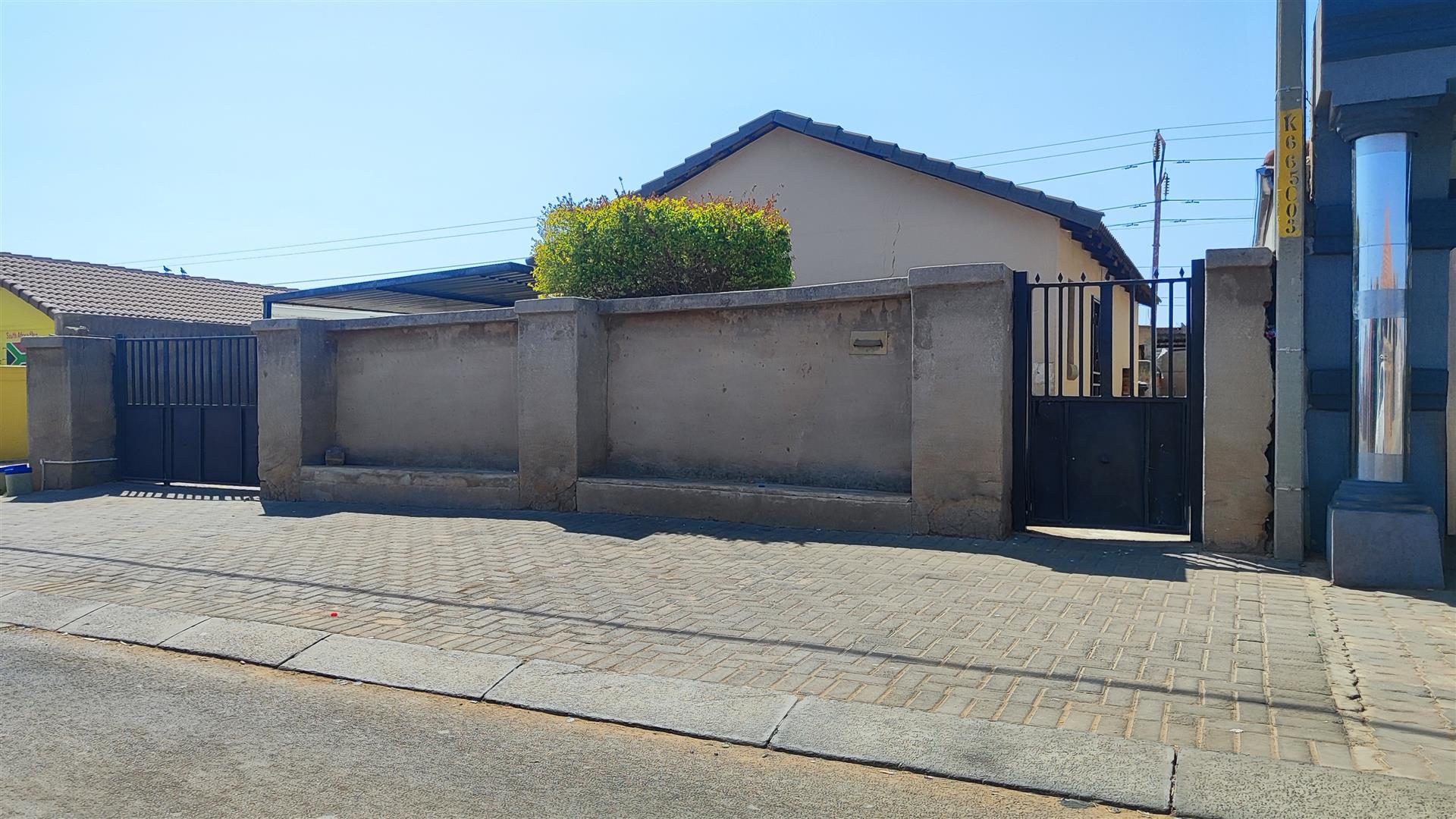 Front View of property in Windmill Park