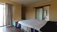 Main Bedroom - 24 square meters of property in Mondeor