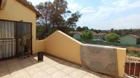 Balcony - 19 square meters of property in Mondeor