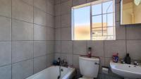 Bathroom 1 - 4 square meters of property in Glenmarais (Glen Marais)