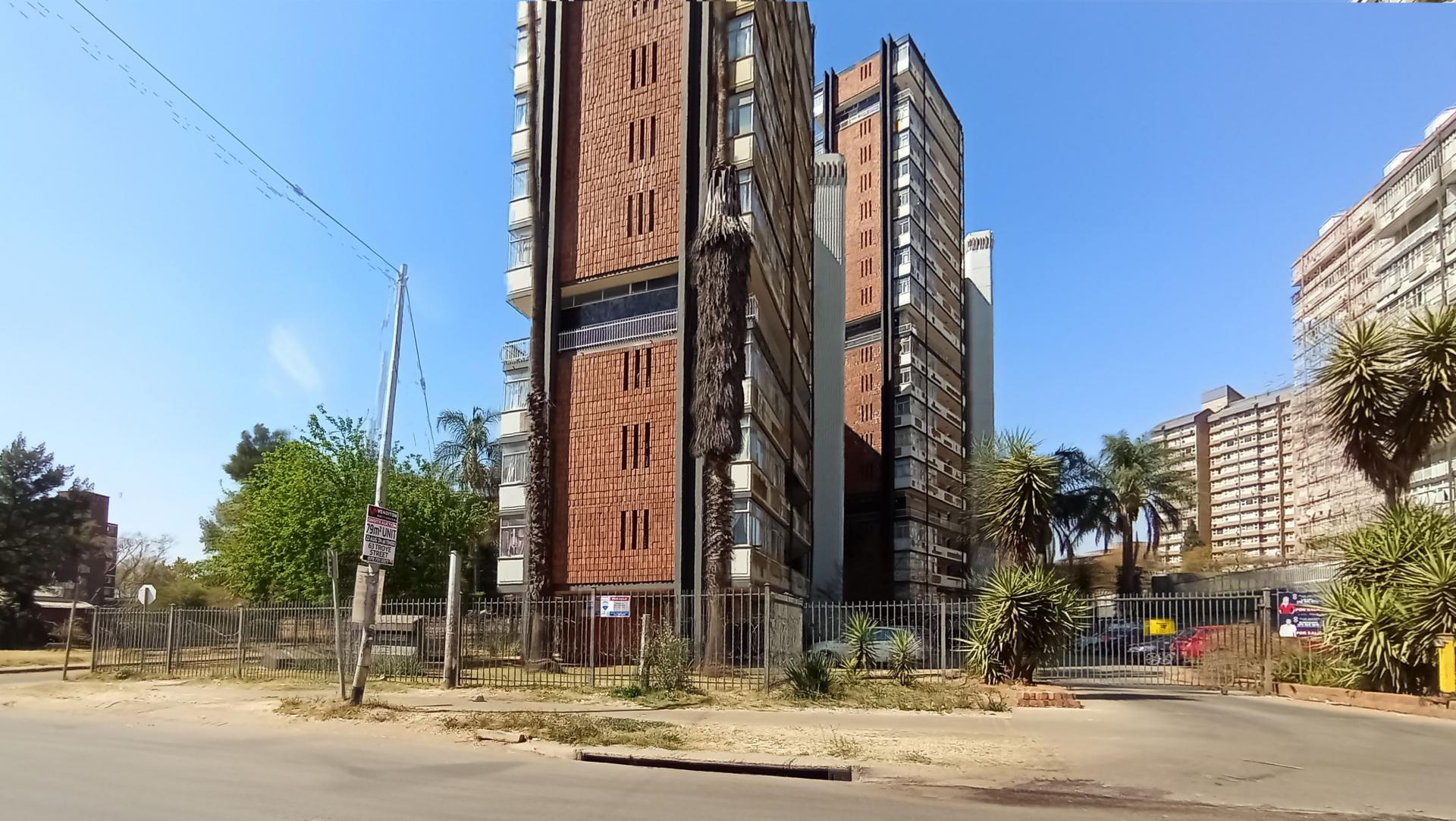 Front View of property in Sunnyside