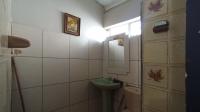 Bathroom 1 - 5 square meters of property in Brixton