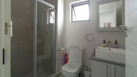 Bathroom 1 - 5 square meters of property in Erand Gardens