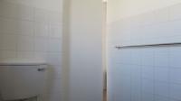 Main Bathroom - 5 square meters of property in Radiokop