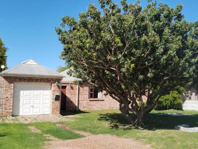 2 Bedroom House for Sale For Sale in Hermanus - MR646446