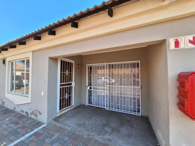 2 Bedroom House for Sale For Sale in Rustenburg - MR646474