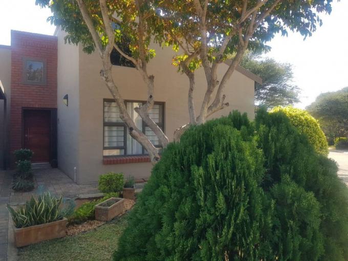 2 Bedroom Simplex for Sale For Sale in Waterval East - MR646477