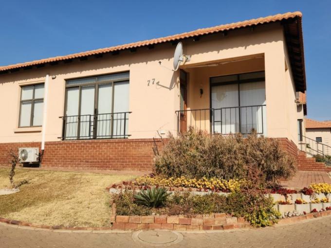 2 Bedroom House for Sale For Sale in Hartbeespoort - MR646518