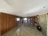 Kitchen of property in Langeberg Ridge