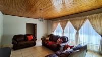 Lounges - 37 square meters of property in Vanderbijlpark